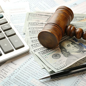 Can I Afford To Hire A Texas Bankruptcy Attorney? How Do I Pay A Bankruptcy Lawyer’s Fees?